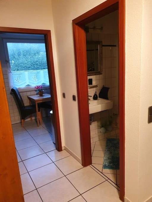 Zentrale Messe/Ferien Whg Mit Garten & Parkplatz Ratingen Ngoại thất bức ảnh