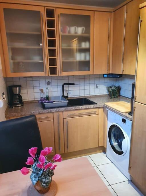 Zentrale Messe/Ferien Whg Mit Garten & Parkplatz Ratingen Ngoại thất bức ảnh
